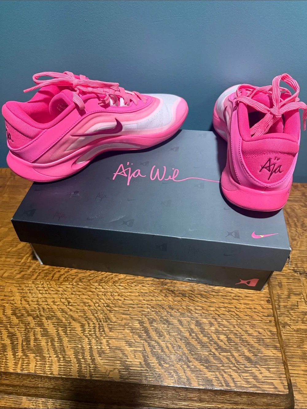 Nike Women's Hot Pink Running Sneakers